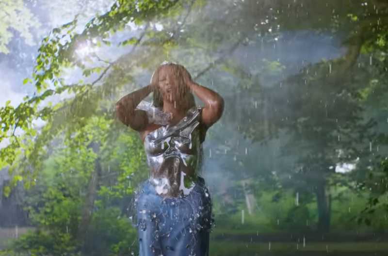 REVIEW: Tiwa Savage’s ‘One Heart (Can Change the World)’ music video embodies empowerment and environmental advocacy